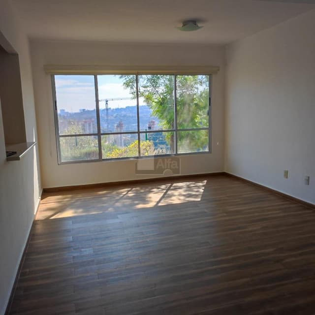 Departamento venta en Zona Esmeralda en planta baja con jardín.