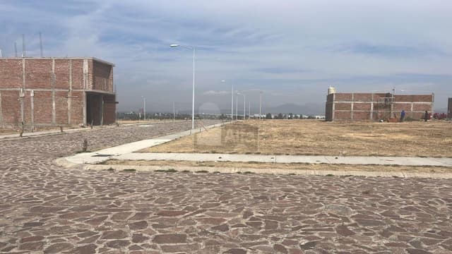 Terreno en Venta en Loma Aeropuerto, Silao, Gto.M10 L14 frente al Aeropuerto Internacional del Bajío