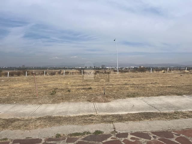 Terreno en Venta en Loma Aeropuerto, Silao de la Victoria Gto. M10 L28 frente a Aeropuerto
