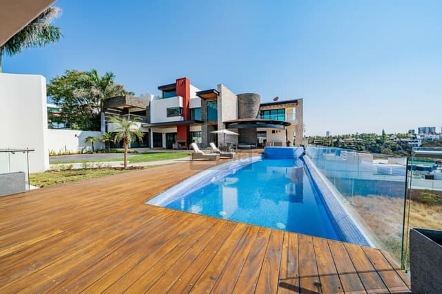 Residencia de Alto Lujo con vista al lago y al campo de golf en Juriquilla