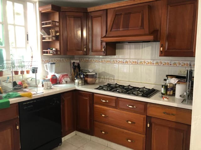 Venta de casa en Toluca, ubicada en colonia Santa Maria de las Rosas