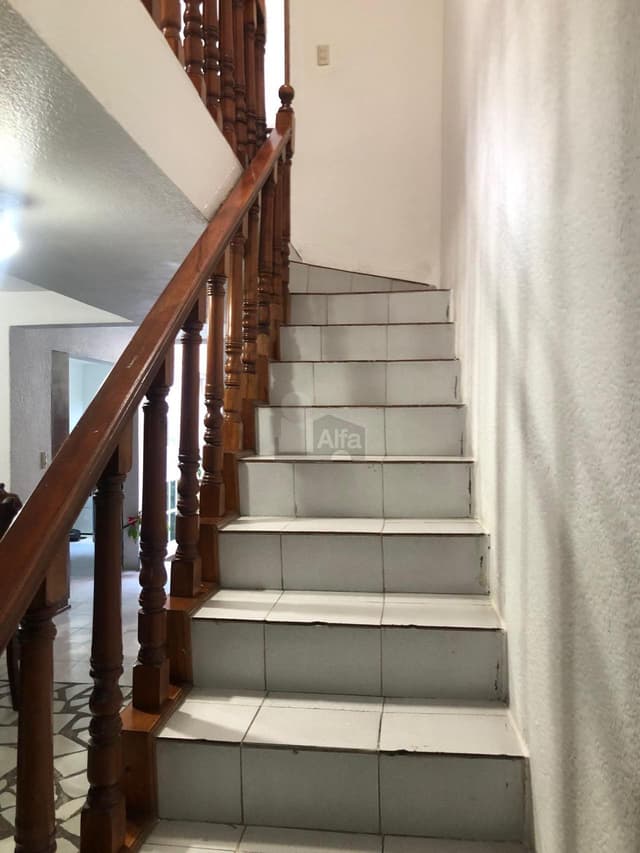 Venta de casa en Toluca, ubicada en colonia Santa Maria de las Rosas