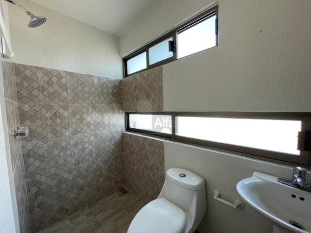 Oficina comercial en renta en San Salvador Tizatlalli, Metepec, México