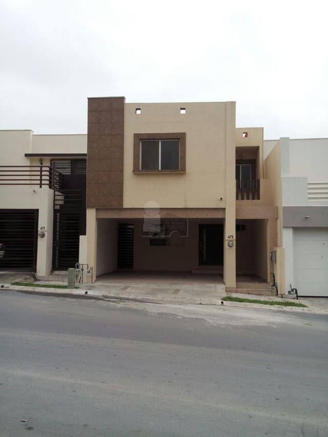Casa sola en renta en Puerta de Hierro, Monterrey, Nuevo León