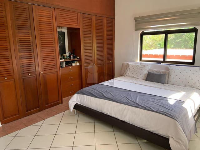 Casa Residencial Venta, 5 Recs, 5 baños y Alberca en Campestre Cancún Quintana Roo