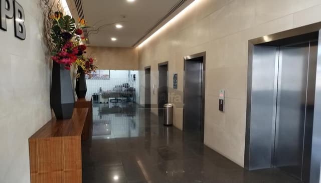 Oficina o de lujo en RENTA o VENTA en Distrito Piamonte, Querétaro acondicionada y con bodega