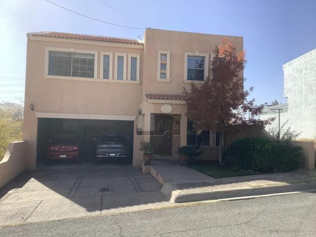 Casa en venta en Chihuahua Fraccionamiento Las Misiones