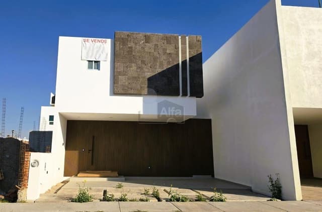 Hermosa Casa en Venta en Viña Antigua