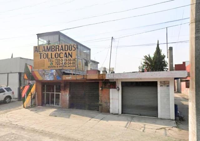 TERRENO CON 3 LOCALES LATERAL TOLLOCAN METEPEC
