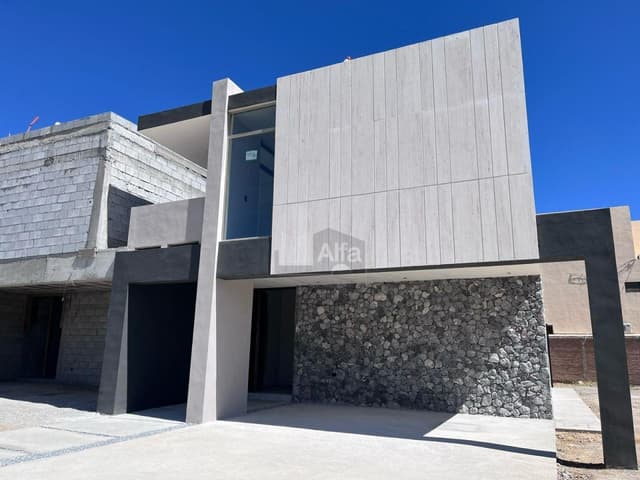 Casa en venta en fraccionamiento al norte de Saltillo, Fracc. Casa de Piedra