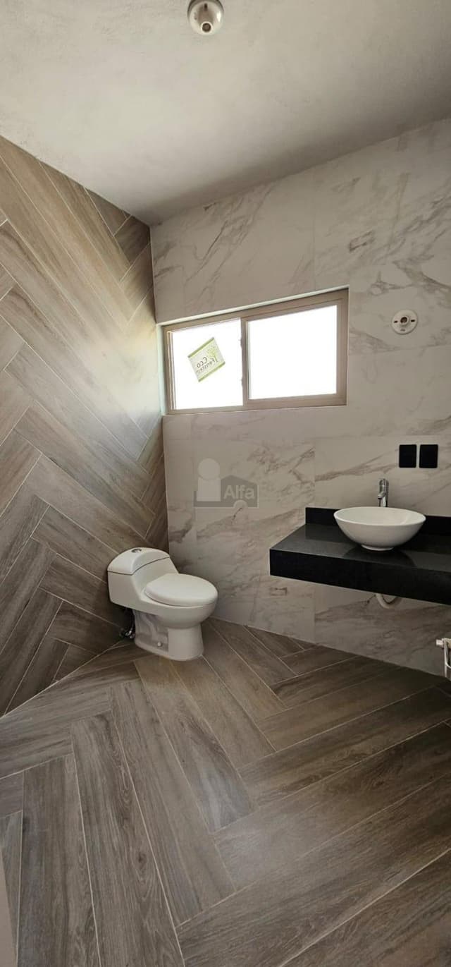 Casa en venta en fraccionamiento al norte de Saltillo, Fracc. Casa de Piedra