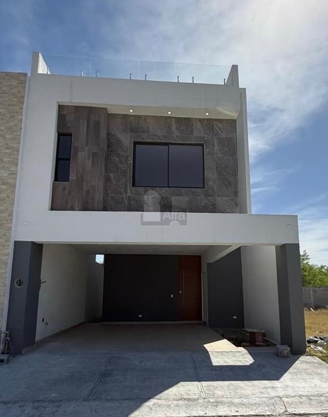 Casa en condominio en venta en Villas Coloniales, Apodaca, Nuevo León