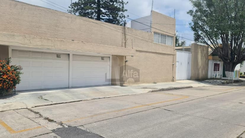 EXCELENTE CASA EN VENTA POR DEBAJO DEL AVALUO EN COL. ARBIDE
