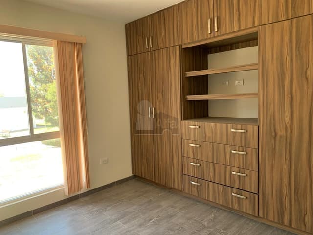 Casa en Renta en La Cantera Residencial, Privada con Alberca en zona de Villa de Pozos