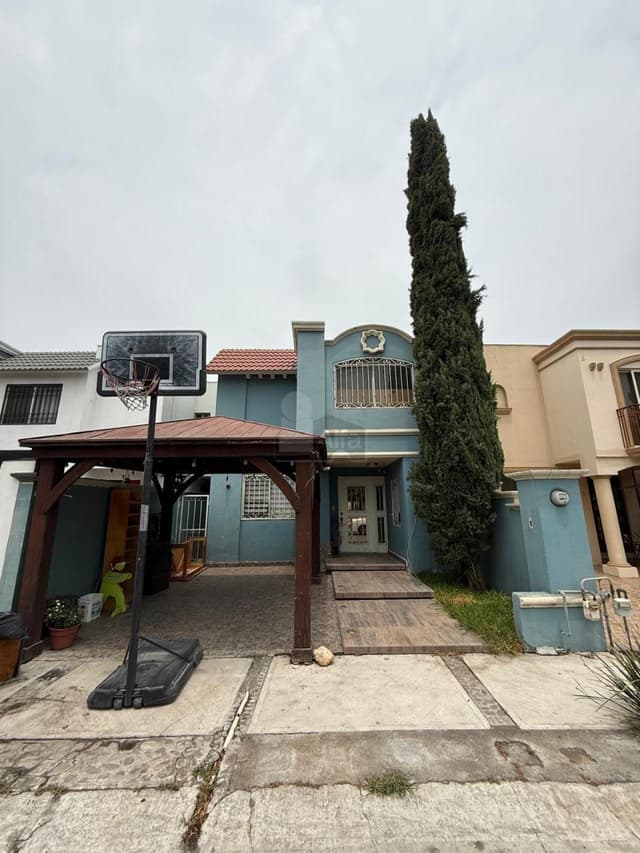 Casa en condominio en renta en Puerta de Hierro, Monterrey, Nuevo León