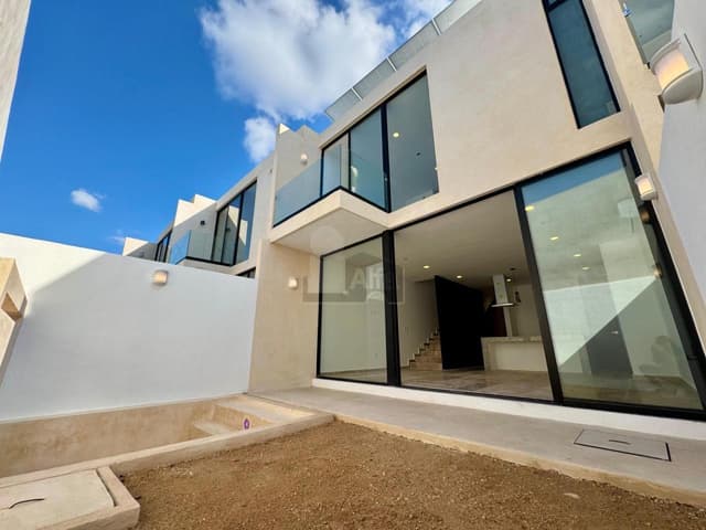 TownHouse en Dzitya, 3 recamaras, con piscina.