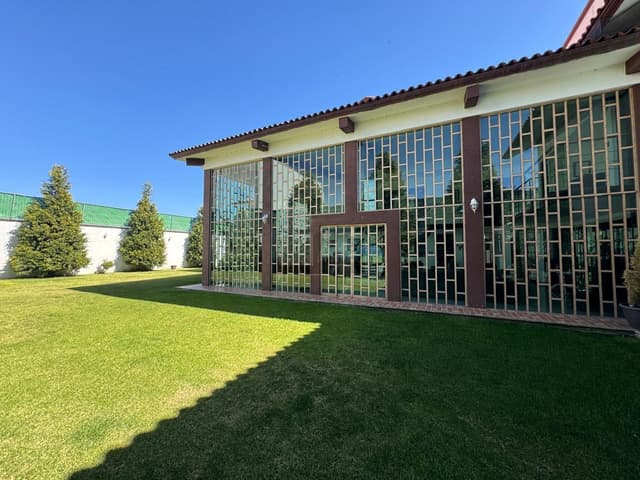Casa amplia para remodelar en privada, Metepec