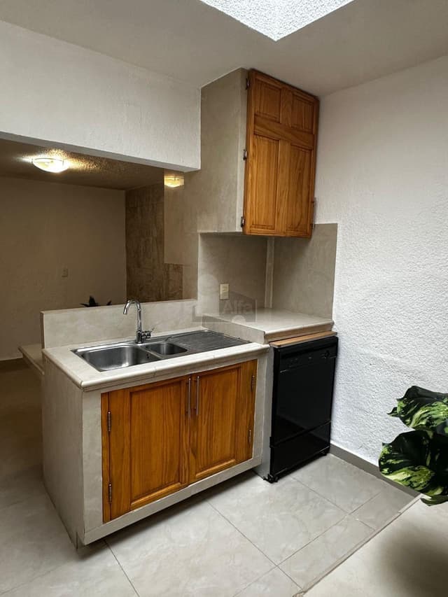 Casa remodelada en venta ubicada en la 4 sección de Lomas Verdes