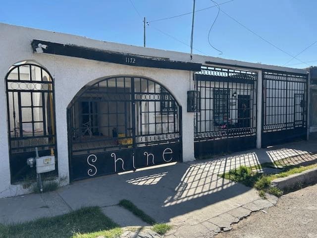 Casa sola en venta en Los Nogales, Juárez, Chihuahua