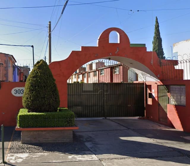 Casa en venta cerca de Galerías Toluca, 3 recámaras