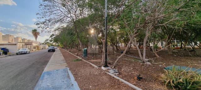 Casa en Renta en las Americas. 3 recamaras, 1 baño y medio, cochera techada.