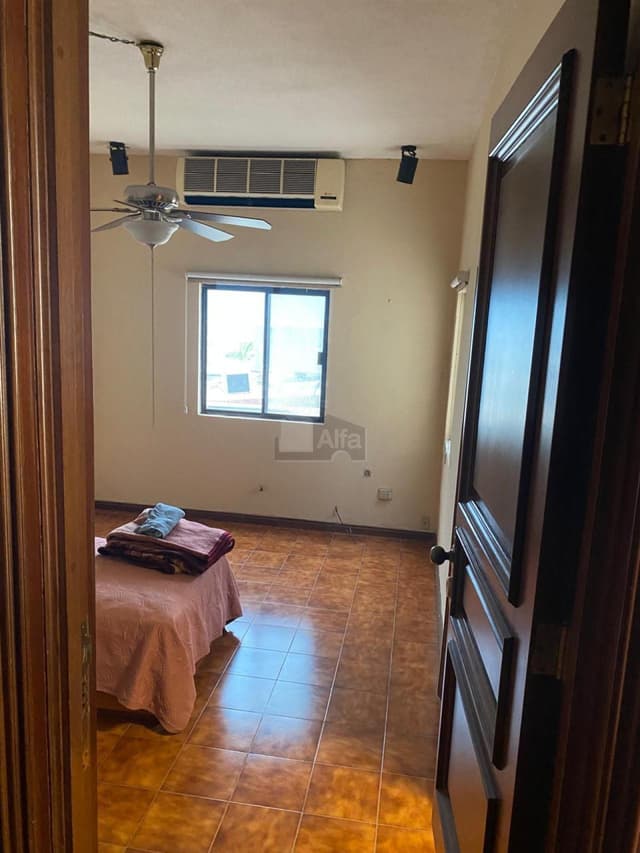 Casa en venta, Cumbres 5 sector, Monterrey, Nuevo León.