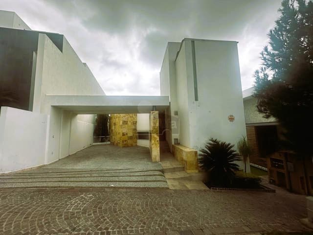 Casa EN VENTA en Fracc. Exclusivo Pedregal II en San Luis Potosí