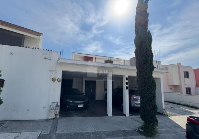 Casa en venta, Las Lomas, Garcia, Nuevo León.