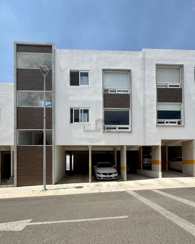 Departamento amueblado en renta. Servicios incluidos.