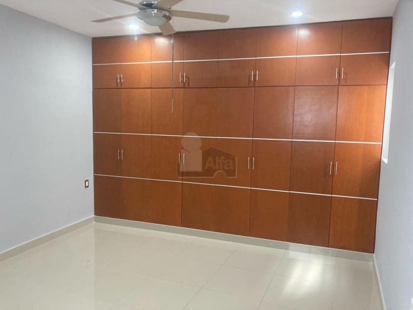 Gallery main