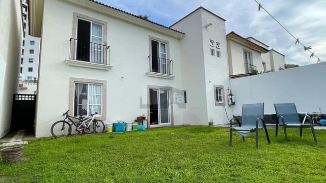 Casa a precio de oportunidad en Venta en Juriquilla - 700 mil pesos por debajo de su valor catastral