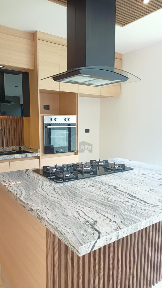 Casa en Venta en Privada Segura, acabados Residenciales. zona de Villamagna y Privadas San Ángel