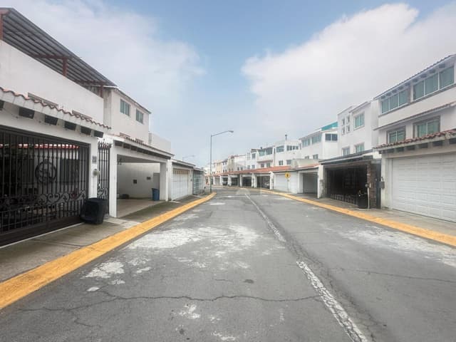 Casa en venta de 3 recámaras, en el Fracc. Bonanza, Metepec, Estado de México.