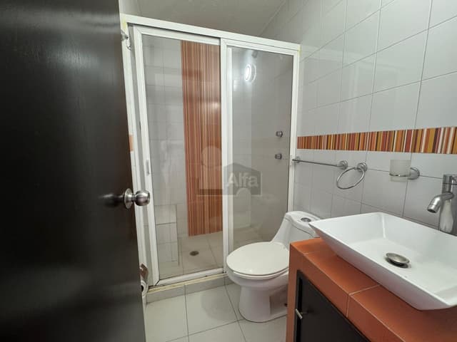 Casa en Venta-renta con Amenidades en San Mateo Atenco, Estado de México.