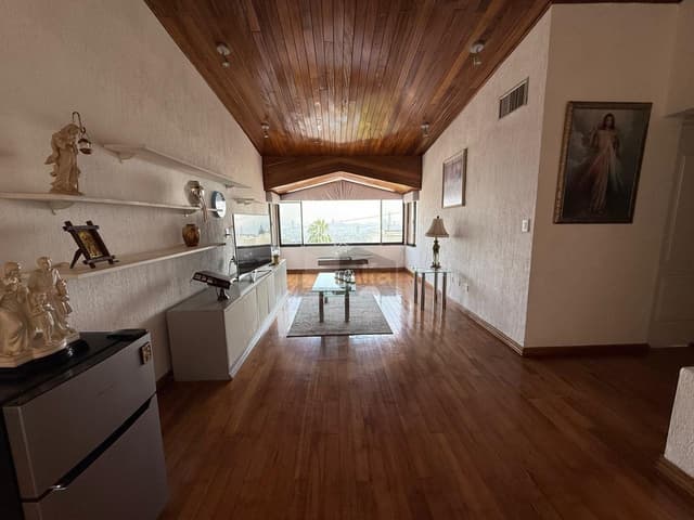 Casa sola en venta en Colonial La Sierra, San Pedro Garza García, Nuevo León