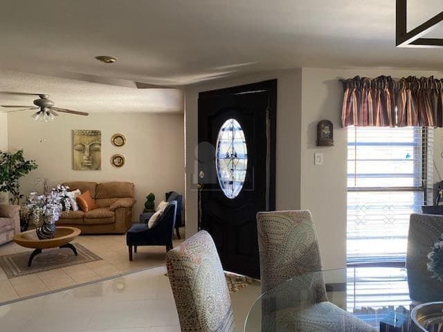 Casa sola en venta en Burócrata, Juárez, Chihuahua