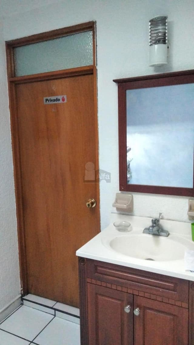 Inmueble comercial en zona de alta demanda