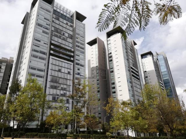 Se vende excelente departamento de 2 recámaras y cuarto de servicio en Infiniti Santa Fe