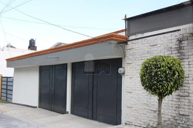 Casa sola en venta en Lomas Altas, Toluca, México