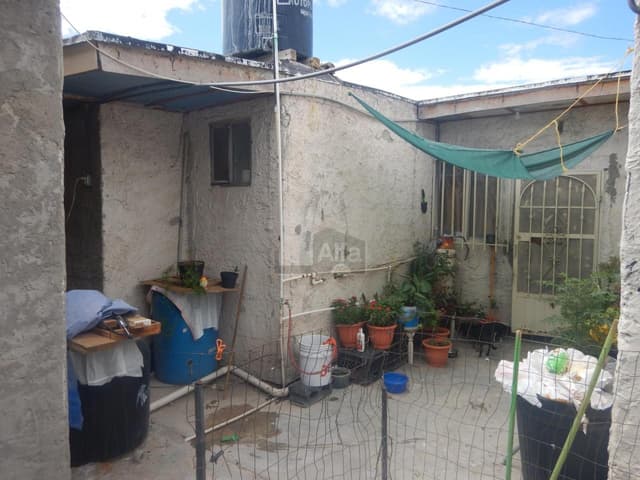 Casa- Terreno en venta en Cd Juarez, La Azteca