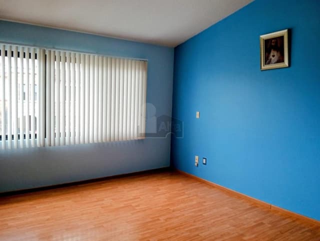 Casa 3 recámaras con estudio en fracc. privado Tizatlalli