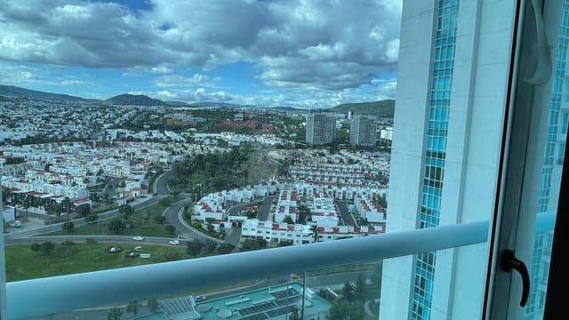 Departamento amueblado en renta en Juriquilla Towers, todos los muebles son nuevos!