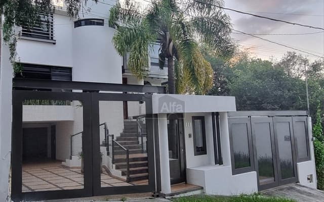 Casa en Venta a la entrada de Gran Jardín