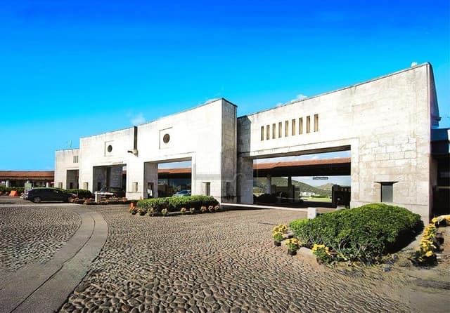 Terreno Habitacional Premium en Rancho San Juan: Tu Futuro Comienza Aquí