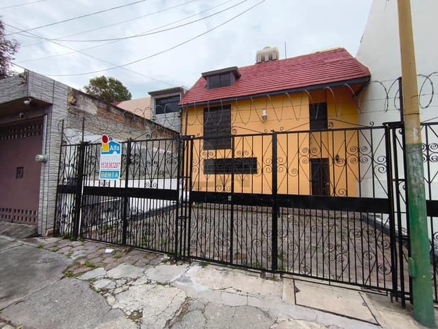 Casa sola en renta en La Alteña I, Naucalpan de Juárez, México