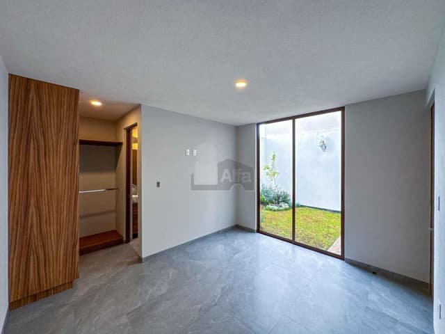 Casa en venta en Metepec con 4 habitaciones, una en planta baja