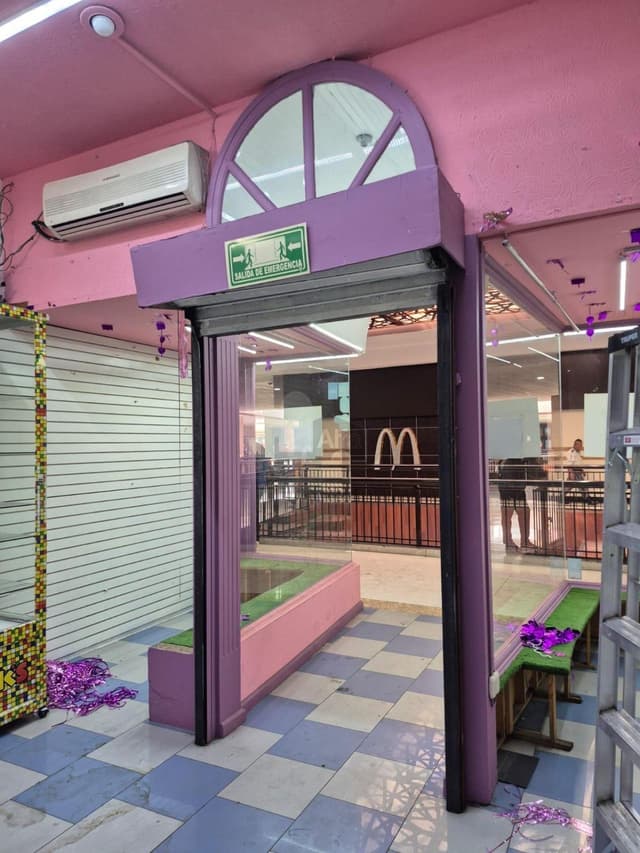 Renta de local comercial en Toluca, ubicado en Gran Plaza Toluca