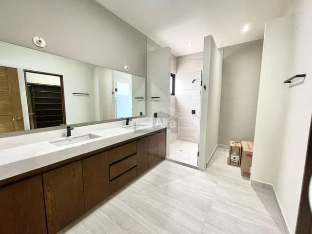 Casa en venta en Los Milagros de Valle Alto Monterrey Nuevo Leon Zona Sur Carretera Nacional