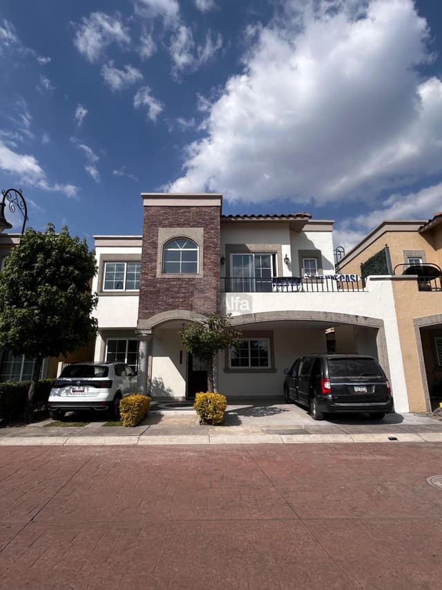 Casa en venta en Portofino Royal Country Club modelo Isabela, Metepec, Estado de México.