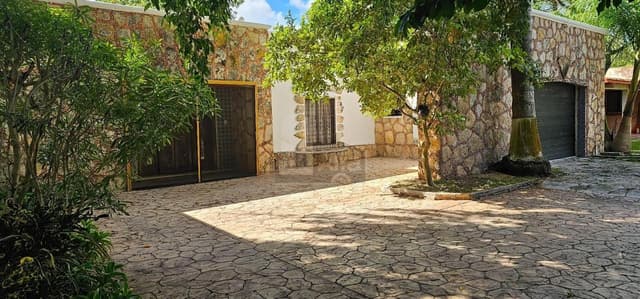 Casa en Renta de una planta en el Club de Golf la Ceiba, Mérida, Yucatán.